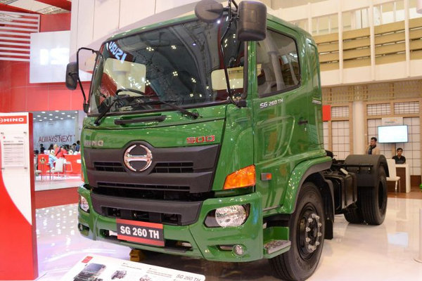 Simulasi Kredit Harga Promo Dp Hino FG 260 TH Trailer Chassis Only Vin 2025 Beserta Spesifikasi Kelebihan Hino